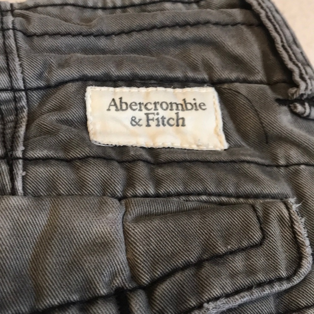 Men’s distressed Abercrombie and Fitch shorts - Picture 4 of 5